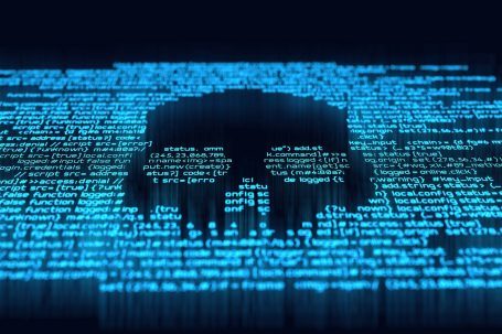 Eine stilisierte Totenkopf-Silhouette aus blauem, leuchtendem Code.